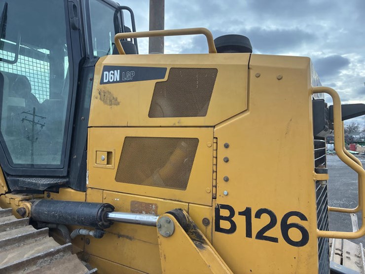 2016-caterpillar-d6n-lgp-image-13