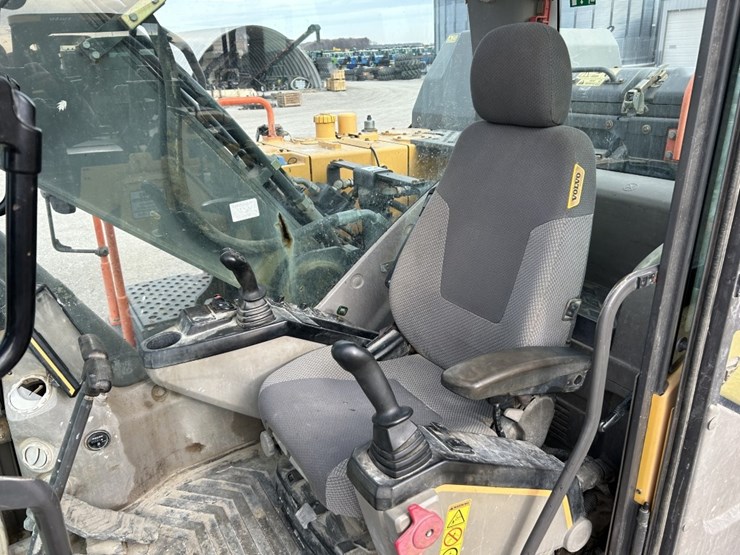 #122558-•-2017-volvo-ec160el-#vcec160ec00310212-image-33