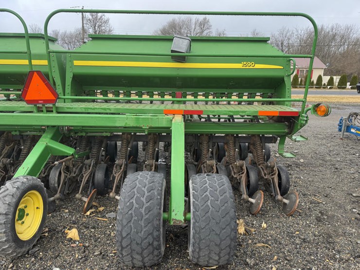 john-deere-1590-image-10