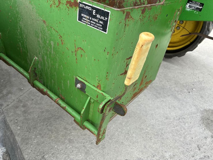 2011-john-deere-8335rt-image-21