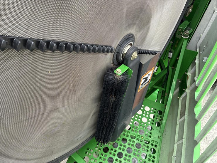 2004-john-deere-9660-sts-image-83