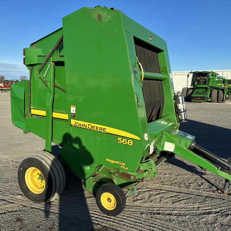 2009 JOHN DEERE 568