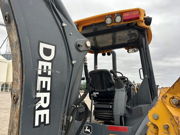 2021-deere-310sl-hl-image-24