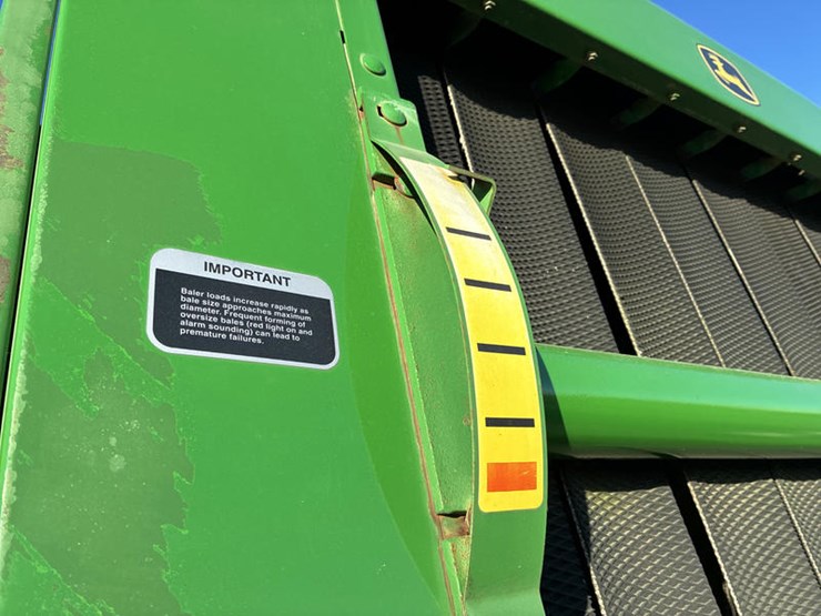 2009-john-deere-568-image-49