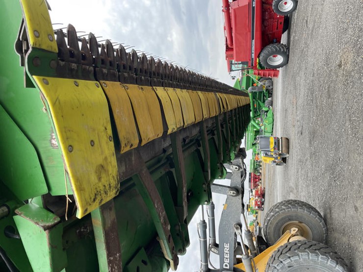 2011-john-deere-635f-image-26