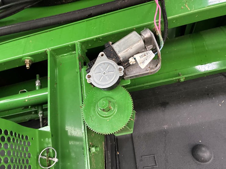 2004-john-deere-9660-sts-image-52