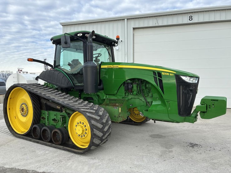 2011-john-deere-8335rt-image-1