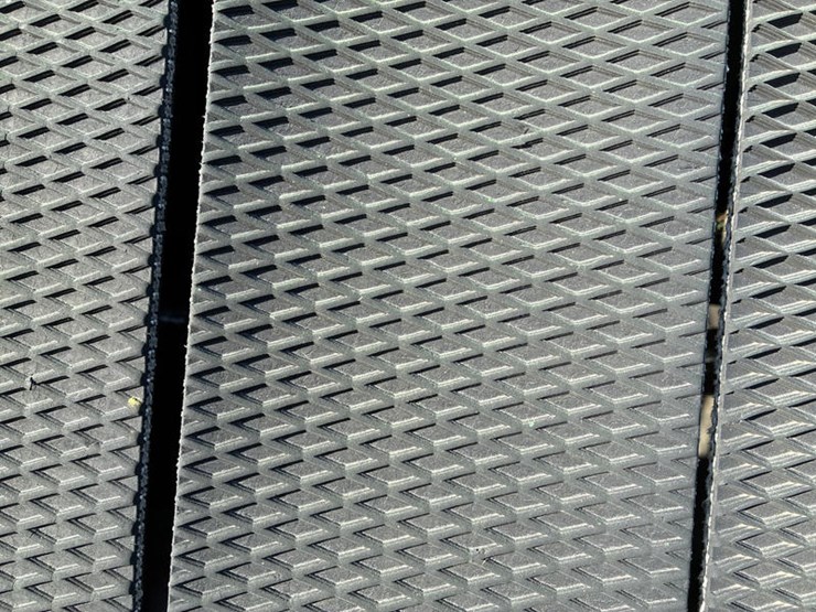 2009-john-deere-568-image-19