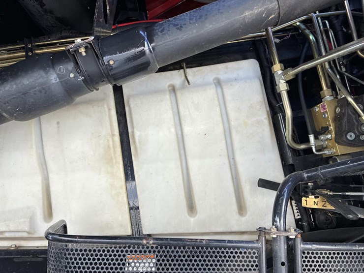 2010-case-ih-7120-image-58