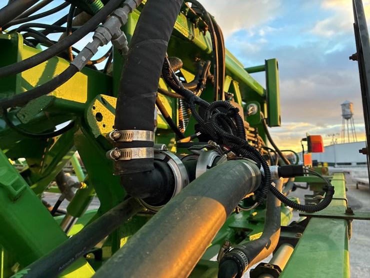 2017-john-deere-r4023-image-36