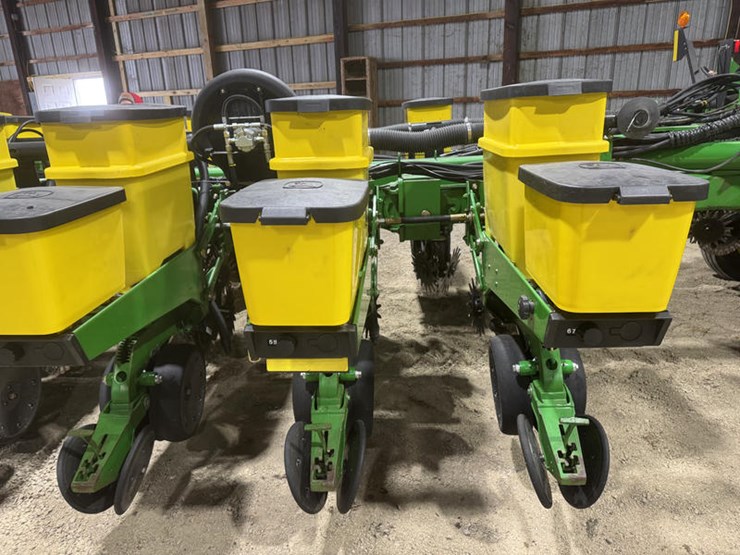 2008-john-deere-1770-image-35