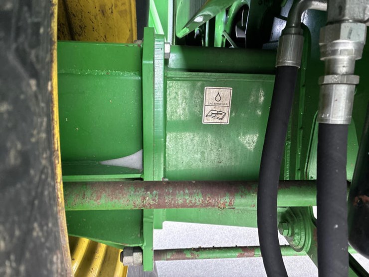 2013-john-deere-s690-image-35