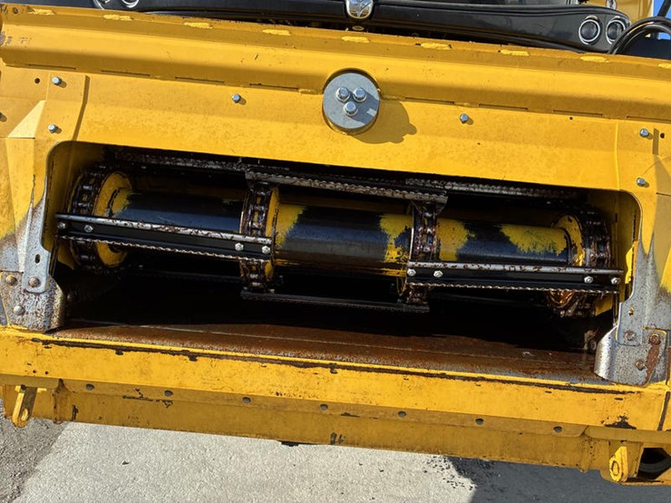 2018-new-holland-cr8.90-image-23