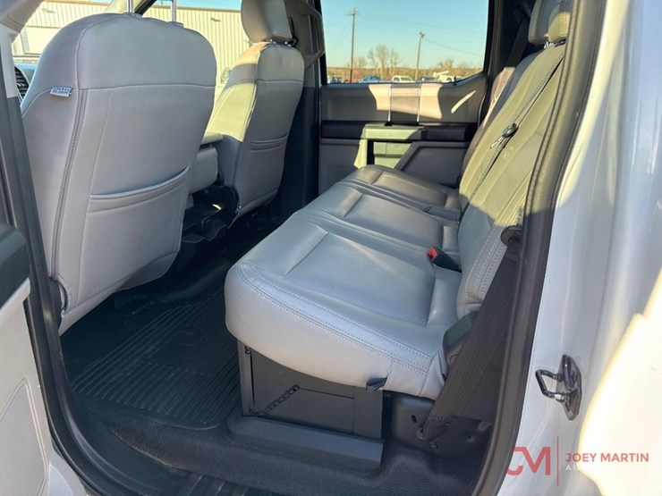 2020-ford-f250-xlt-image-16