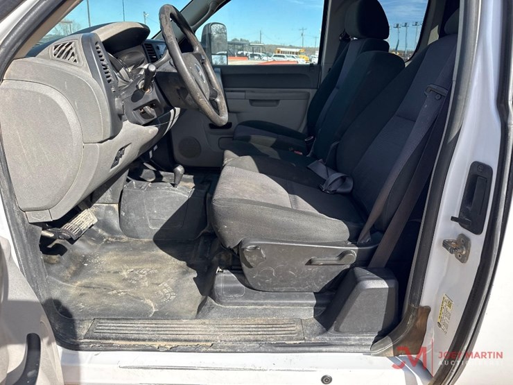 2012-gmc-sierra-2500-image-22