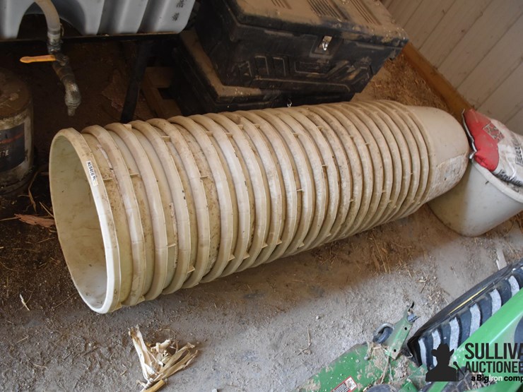 livestock-mineral-tubs/buckets-image-1