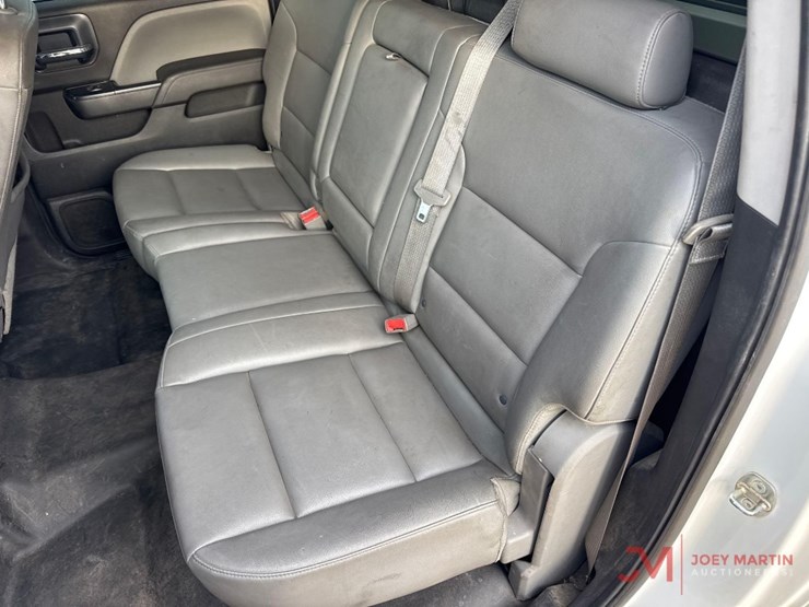 2016-chevrolet-silverado-3500-image-33