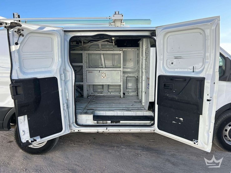 2017-ford-transit-image-21