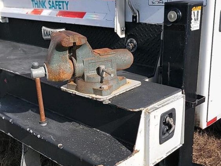 2017-ford-f550-image-12