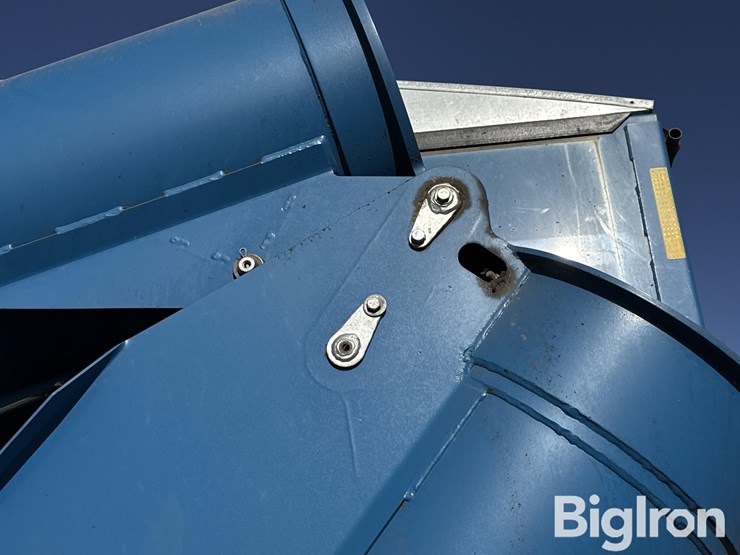 2010-kinze-1050-image-11