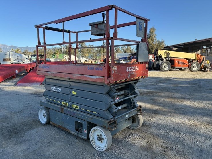 2004-skyjack-sjiii4632-image-2