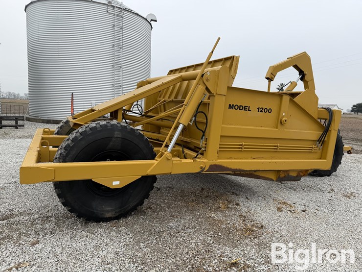 2010-holcomb-1200-image-5