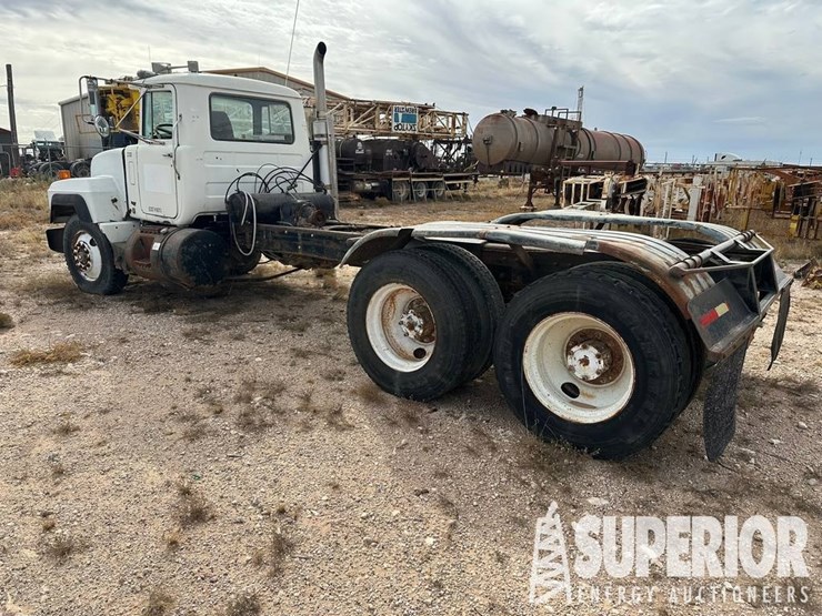 1994-mack-rd688s-image-5