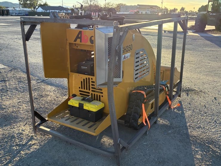 2025-aboss-gh350-skid-steertrack-loader-image-3