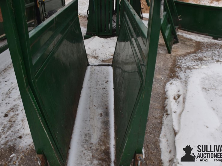 arrowquip-55-gen-chute,-alleyway,-tub,-&-head-gate-image-5