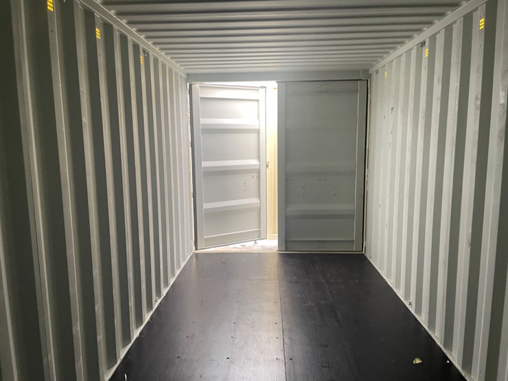 #266-•-20'-standard-shipping-container-(mosinee,-wi)-image-12