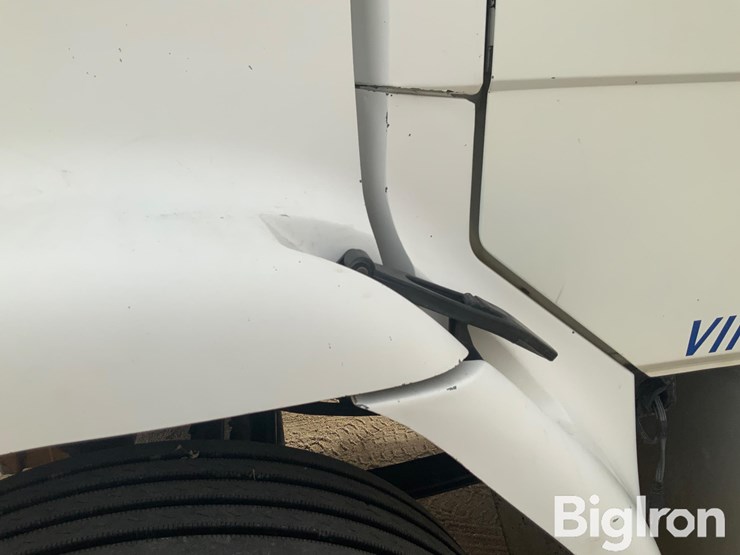 1999-freightliner-fl112-image-9