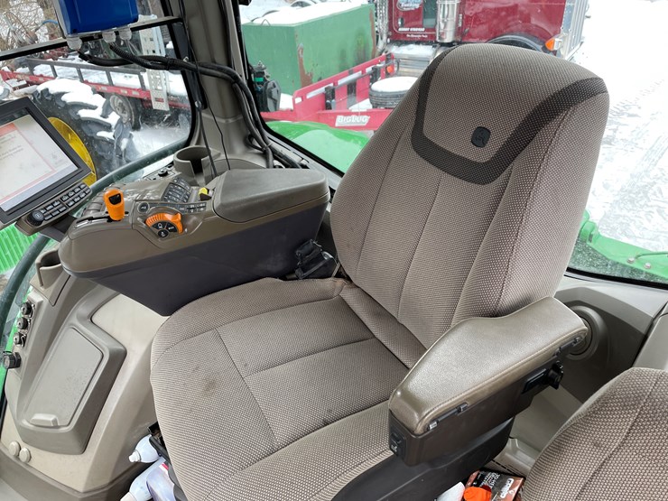 2020-john-deere-8r-340-image-49