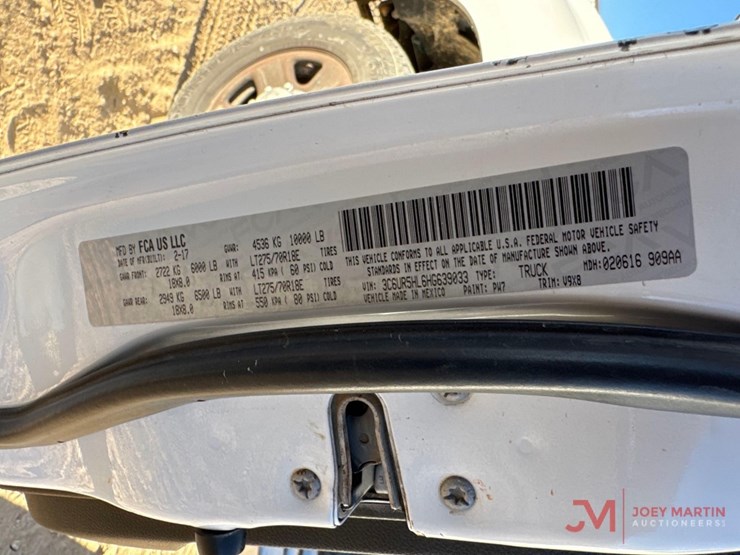 2017-dodge-2500-image-24