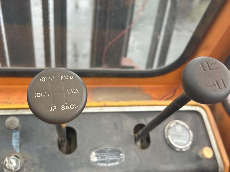 hyster-diesel-forklift-1192-image-17