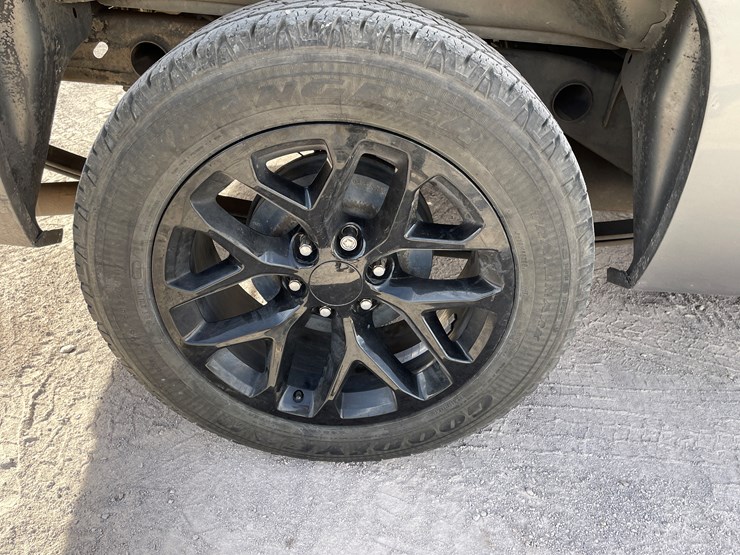 #104-•-2012-chevy-silverado-(salvaged-nm-title)-image-15