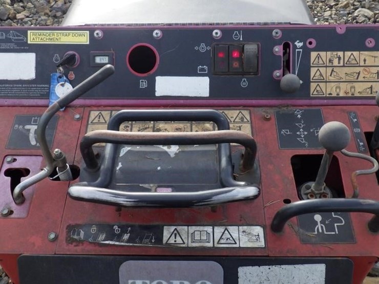 2014-toro-dingo-tx-525-skid-steer-tracked-loader-image-19