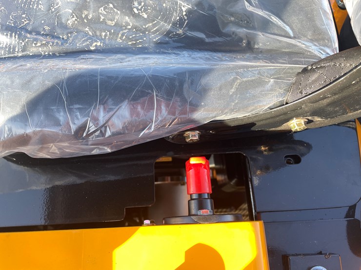 #132-•-miva-va13-mini-excavator-(mosinee,-wi)-image-15