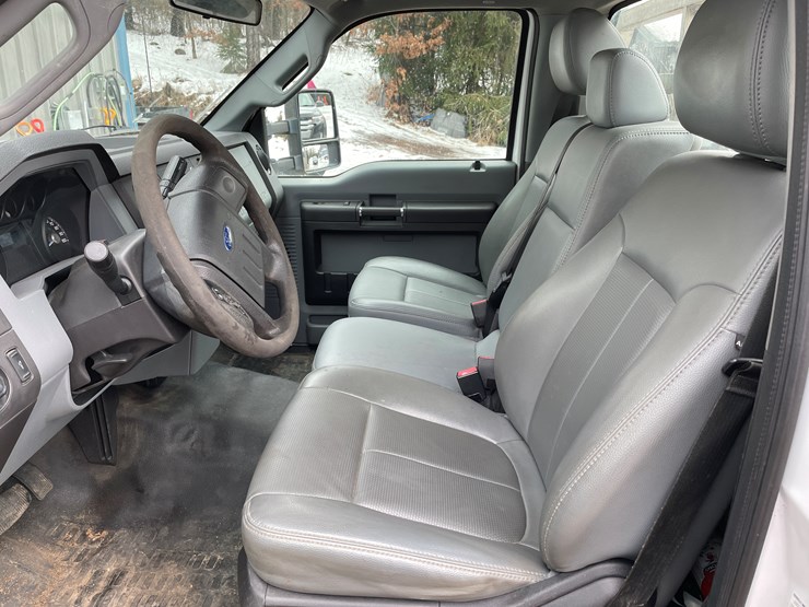 #330-•-2012-f350-super-duty-cab-and-chassis-pickup-(has-wi-title)(custer,-wi)-image-63