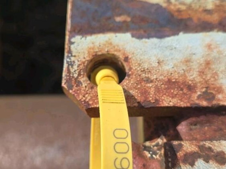 kmc-strip-till-w/-cover-crop-roller-image-9