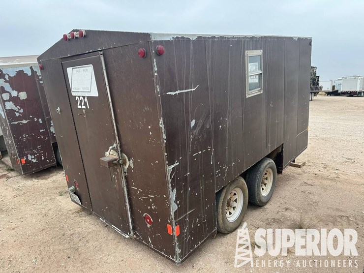 (x)-2007-terry's-trailers-t/a-bp-crewhouse-traile...-image-2