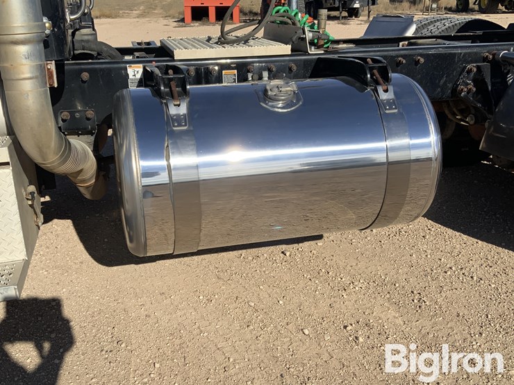 2007-peterbilt-379-image-15