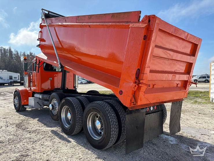 2000-peterbilt-378-image-3