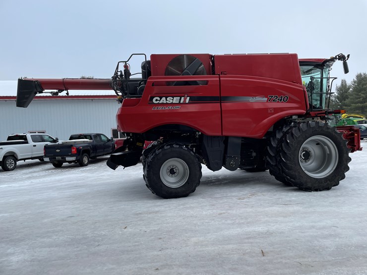 2017-case-ih-7240-image-6