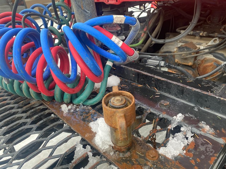 #302-•-2009-mack-gu713-semi-tractor-(has-wi-title)-(mosinee,-wi)-image-44