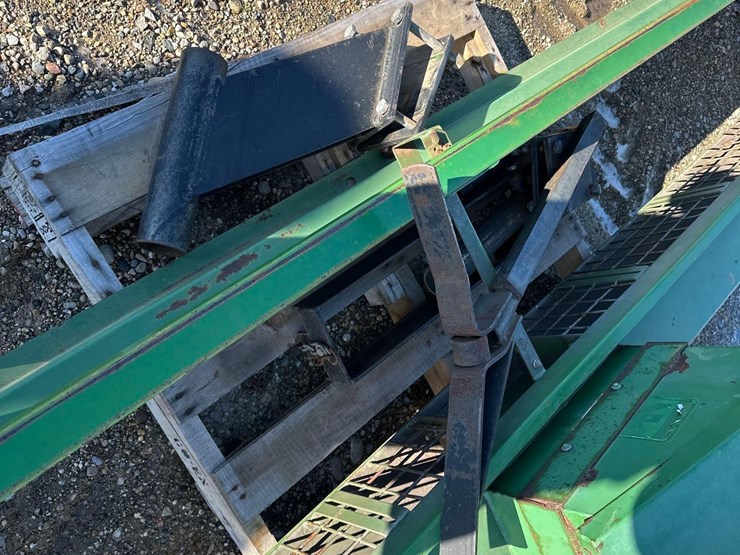 2892---unverferth-drill-fill-auger-image-3