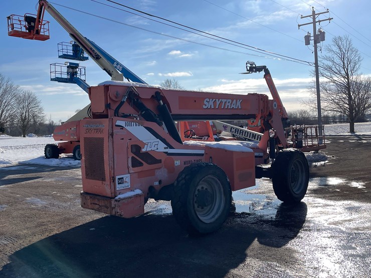 sky-trak-8042-image-5