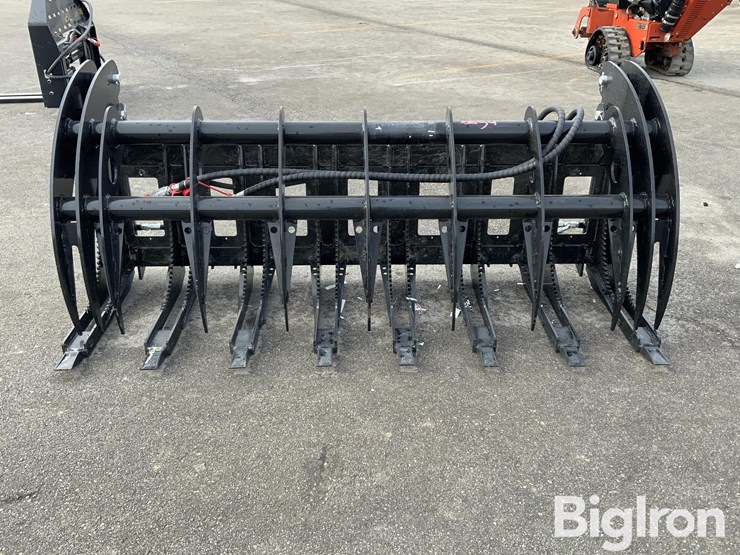 2025-giyi-clg72-72"-skid-steer-curved-log-grabber-image-2