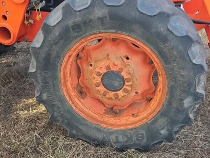 kubota-la1353-image-4