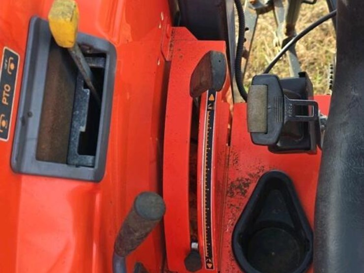 2015-kubota-la1154-image-21