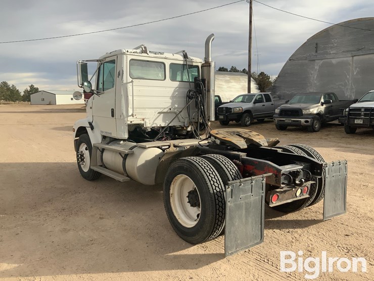 1999-freightliner-fl112-image-7